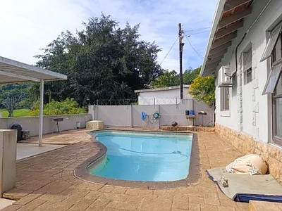4 Bedroom House For Sale in Durban North - 2yI1.webp