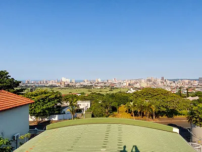 4 Bedroom Townhouse To Rent in Durban - gHd8.webp