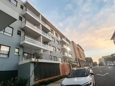 2 Bedroom Apartment To Rent in Umhlanga - E2cA.webp