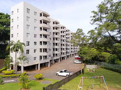 2 Bedroom Apartment For Sale in Durban North - 9QhM.webp