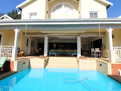 4 Bedroom House For Sale in Mount Edgecombe - GRok.webp