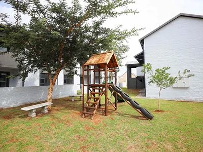 2 Bedroom Apartment For Sale in Pretoria - rYF5.webp