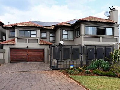4 Bedroom House For Sale in Pretoria - j050.webp