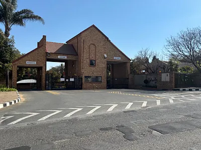 2 Bedroom Apartment For Sale in Randburg - EY8O.webp