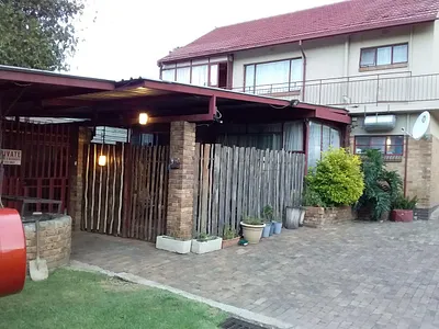 2 Bedroom Apartment To Rent in Germiston - 1ZYL.webp