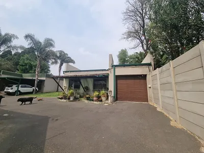 3 Bedroom House For Sale in Germiston - WZVG.webp