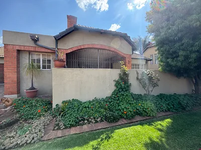 3 Bedroom Townhouse For Sale in Germiston - img