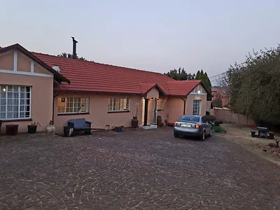 3 Bedroom House To Rent in Germiston - y8wM.webp