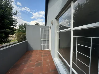 2 Bedroom Apartment For Sale in Germiston - 9djv.webp