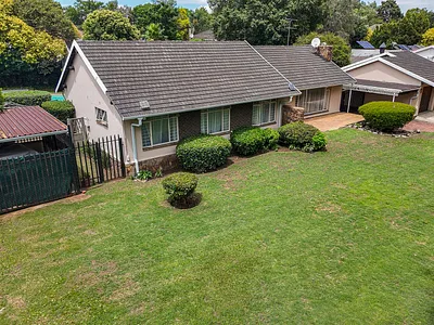 3 Bedroom House For Sale in Germiston - O83Q.webp