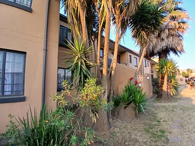 2 Bedroom Apartment For Sale in Germiston - 5JuN.webp