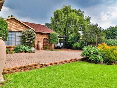 4 Bedroom House For Sale in Germiston - Mjsu.webp