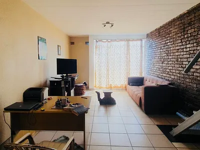 2 Bedroom Apartment For Sale in Germiston - 4zSw.webp
