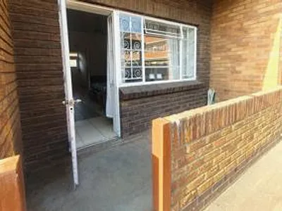 1 Bedroom Apartment For Sale in Germiston - N9nY.webp