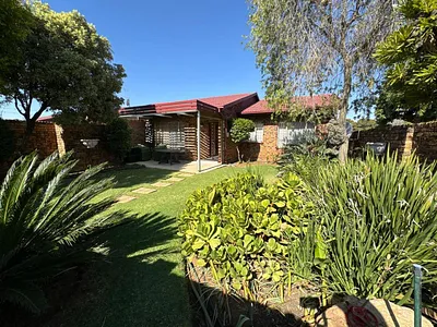 3 Bedroom Townhouse To Rent in Boksburg - tpkZ.webp