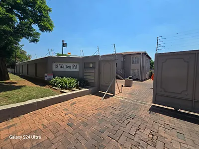 2 Bedroom Townhouse For Sale in Germiston - img