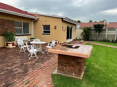 2 Bedroom Apartment To Rent in Germiston - img