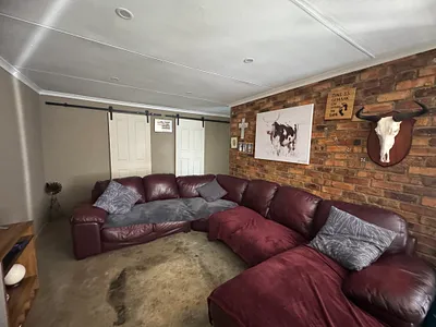 3 Bedroom Apartment To Rent in Germiston - img