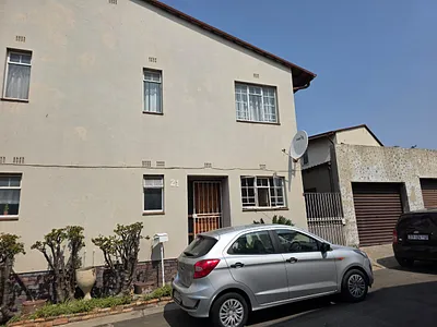 3 Bedroom Apartment To Rent in Klippoortjie, Germiston - img