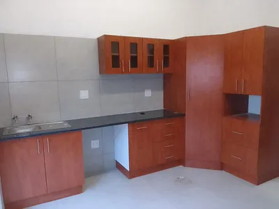 2 Bedroom House To Rent in Germiston - bLgb.webp