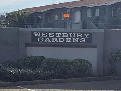 2 Bedroom Townhouse For Sale in Germiston - Qk6B.webp