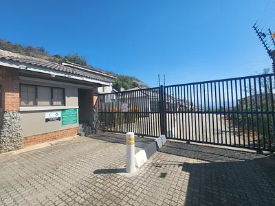 3 Bedroom House For Sale in Sonheuwel, Nelspruit - vEhf.webp