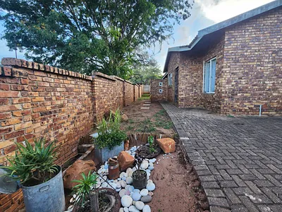 3 Bedroom House For Sale in Nelspruit - NmUG.webp