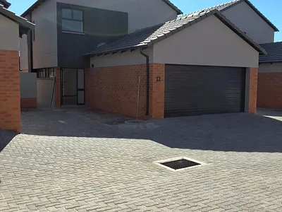 3 Bedroom Apartment For Sale in Pretoria - lGna.webp