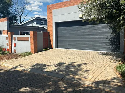 2 Bedroom Townhouse For Sale in Pretoria - img
