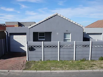 3 Bedroom House For Sale in Mitchells Plain - KuxP.webp