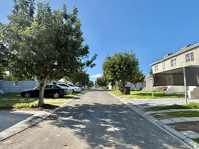 2 Bedroom House For Sale in Blue Downs - 41Vy.webp