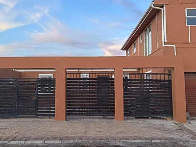 5 Bedroom House For Sale in Mitchells Plain - zvPh.webp
