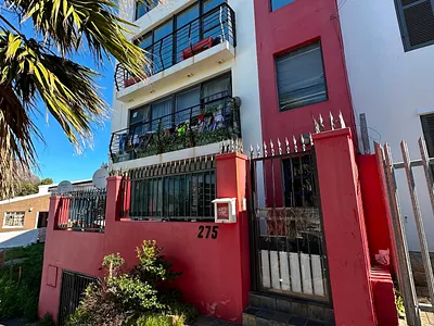 7 Bedroom House For Sale in Cape Town - FJyg.webp