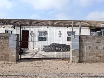 2 Bedroom House For Sale in Cape Town - VG64.webp