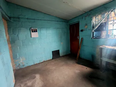 1 Bedroom House For Sale in Cape Town - 71xB.webp