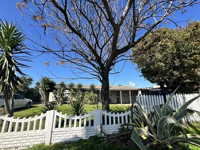 2 Bedroom House For Sale in Cape Town - hn9Q.webp