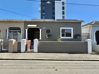 3 Bedroom House For Sale in Cape Town - iD7T.webp
