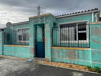 3 Bedroom House For Sale in Cape Town - img