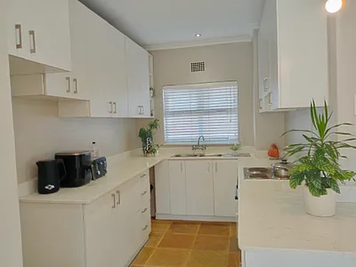 3 Bedroom Apartment For Sale in Cape Town - bX0w.webp
