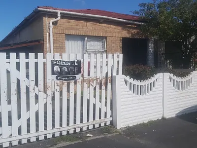 2 Bedroom House For Sale in Cape Town - FaBS.webp