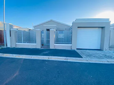 2 Bedroom House For Sale in Mitchells Plain - JnPR.webp