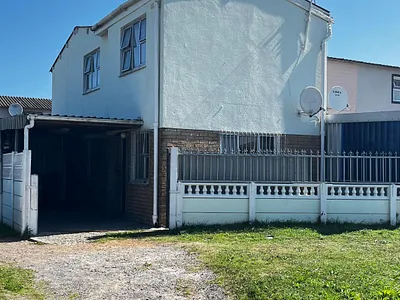 3 Bedroom House For Sale in Cape Town - img