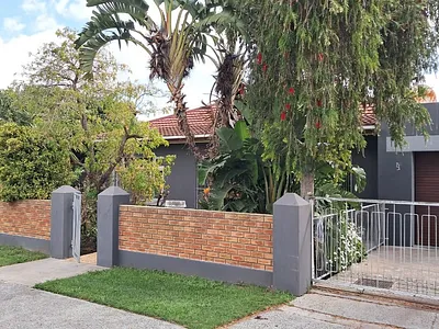 3 Bedroom House For Sale in Parow - 2wxA.webp