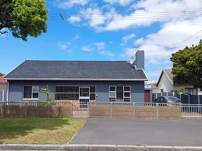 5 Bedroom House For Sale in Belthorne Estate, Cape Town - img