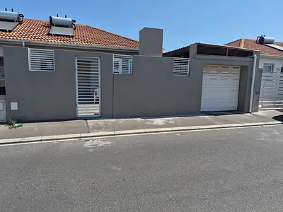 2 Bedroom House For Sale in Mitchells Plain - img