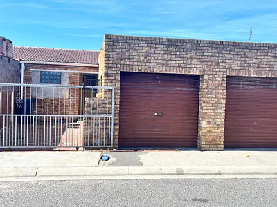 3 Bedroom House For Sale in Mitchells Plain - img