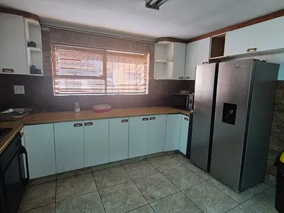 3 Bedroom House For Sale in Mitchells Plain - W8Eq.webp