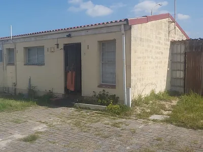 3 Bedroom House For Sale in Mitchells Plain - nytj.webp