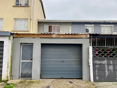 2 Bedroom House For Sale in Mitchells Plain - v6A5.webp