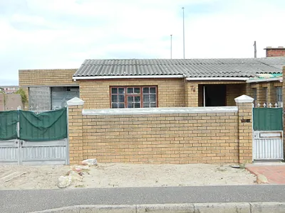 2 Bedroom House For Sale in Cape Town - img